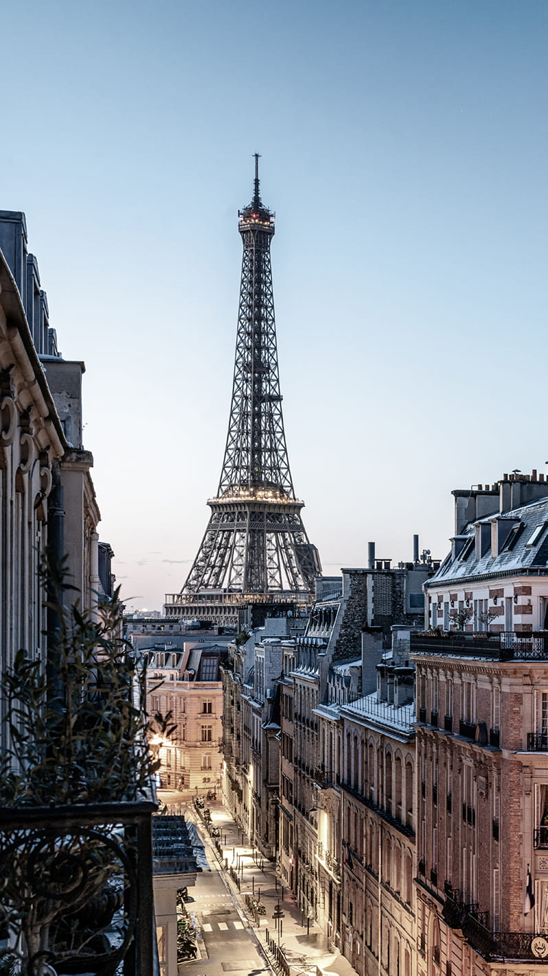 La rue du Faubourg-Saint-Honoré, vitrine du luxe au bord de l'asphyxie