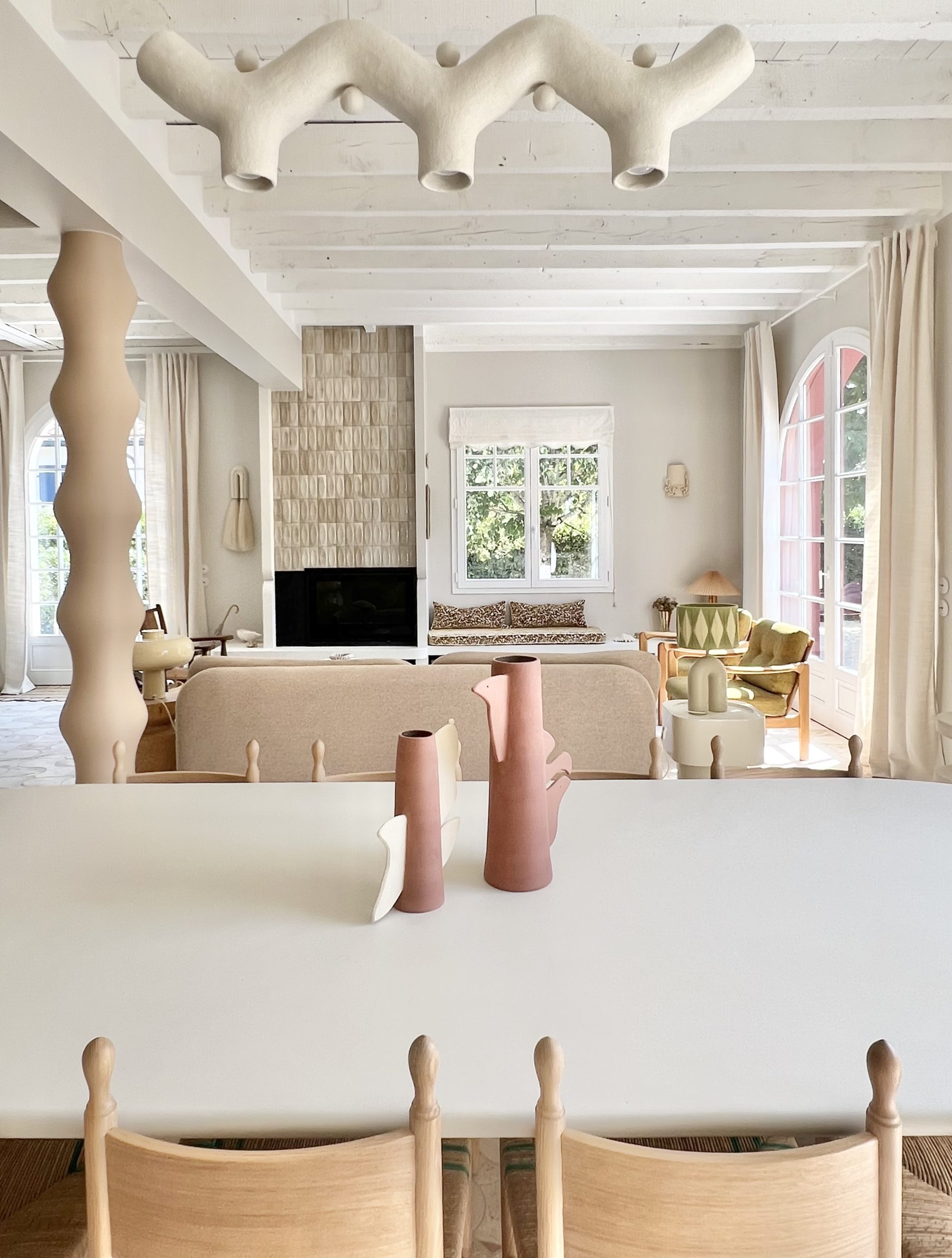 Décoration intérieure avec habillage de colonne en impression 3D bois BOISNORÉ® à Hossegor