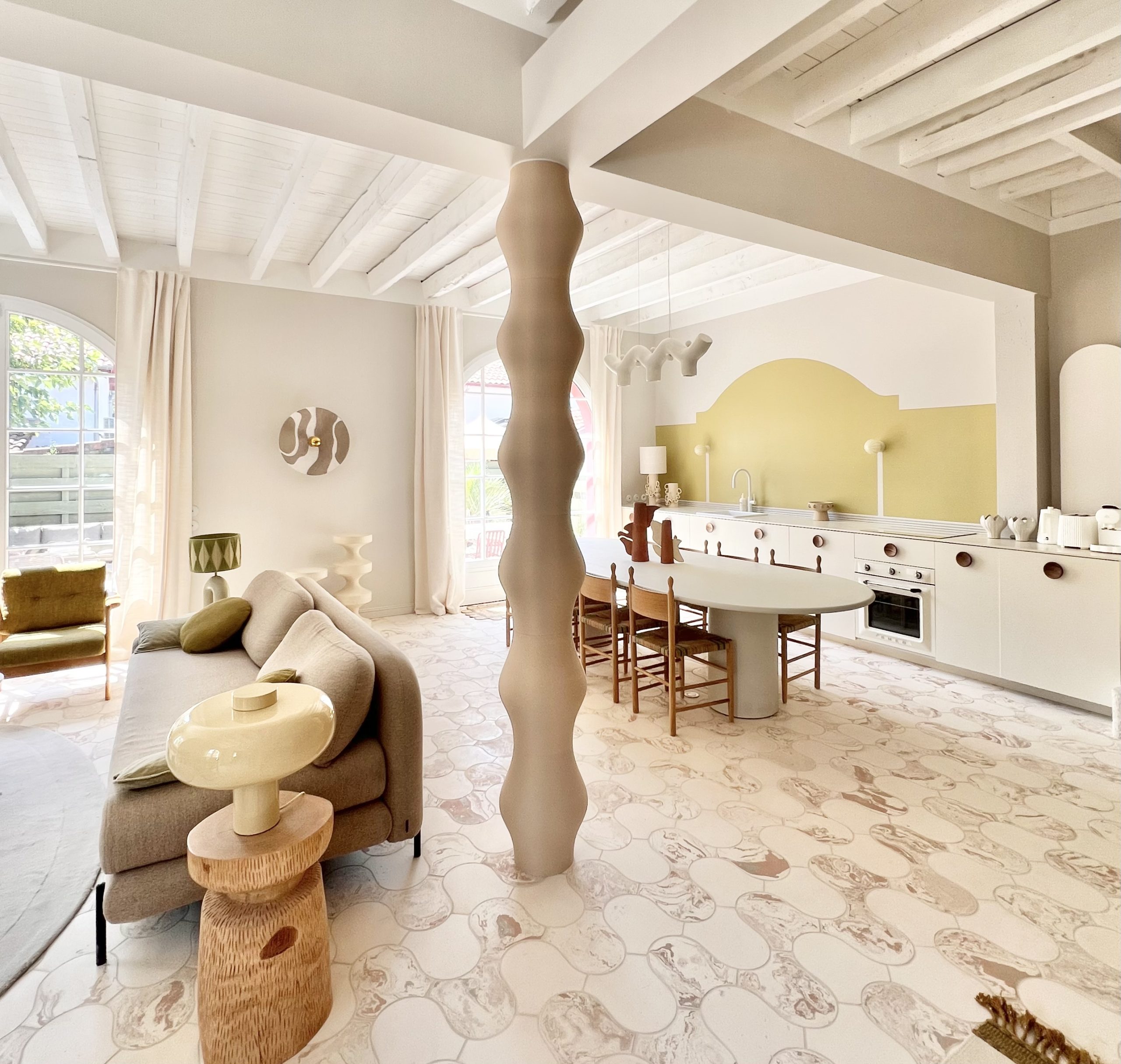 Habillage de pilier en impression 3D bois BOISNORÉ® dans une maison d’architecte à Hossegor
