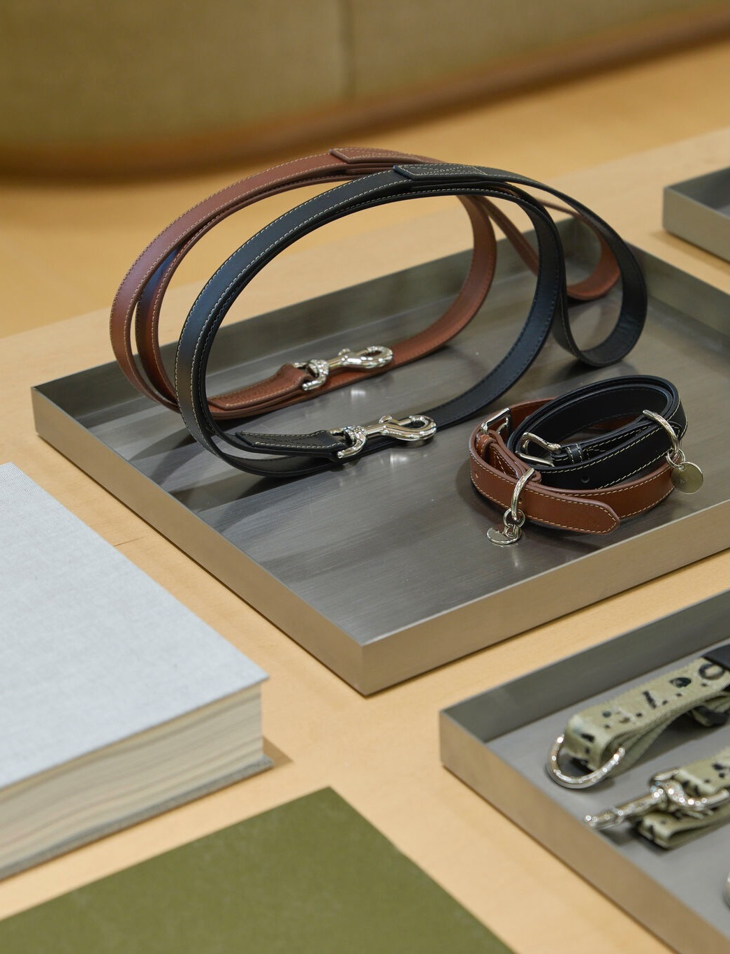 plateau_presentation_props_presentoir_saint-honore_paris